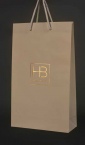 Specijalna luksuzna kesa, model MB;  fabriano crema reljefni papir; metalne nitne, zlatotisak / Hotel Budva (Crna Gora)