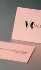 Luksuzne vizitkarte na specijalnom papiru u boji, sa (crnim) zlatotiskom "Valentina"