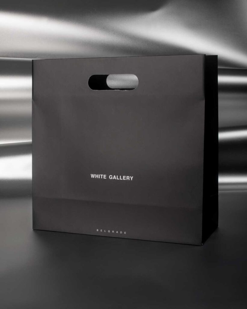 kesa sa banana (prosečenom) ručkom