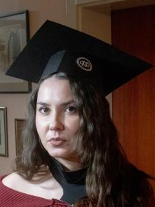 maturske (diplomske) kape, 230gr/m2 karton u boji, kićanka, brendiranje stikerom ili foliotiskom