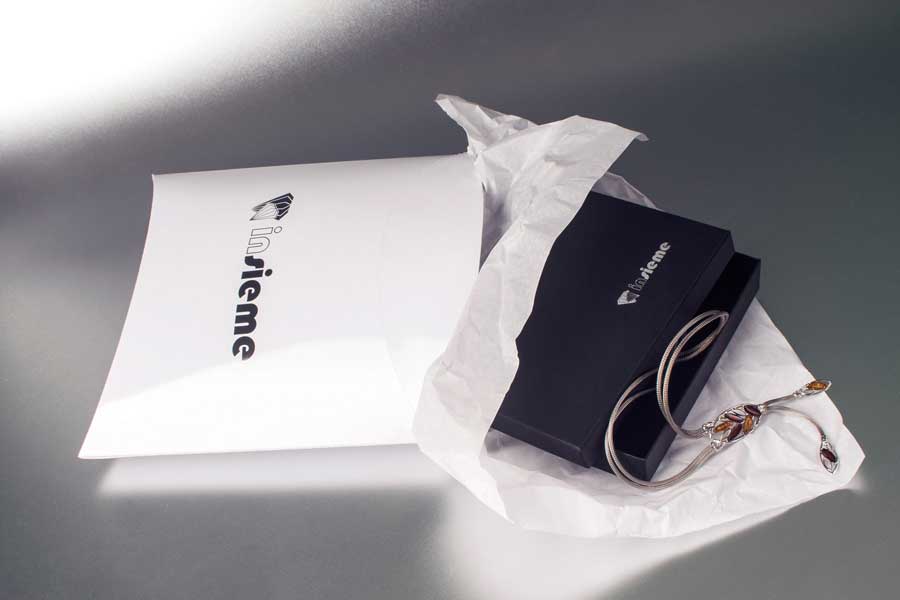 Wrapping paper, omotni papir, papir za pakovanje, masni, ukrasni, beli, tanki, za umotavanje, zaštitni