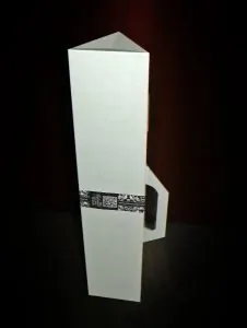 Trouglasta kutija za postere